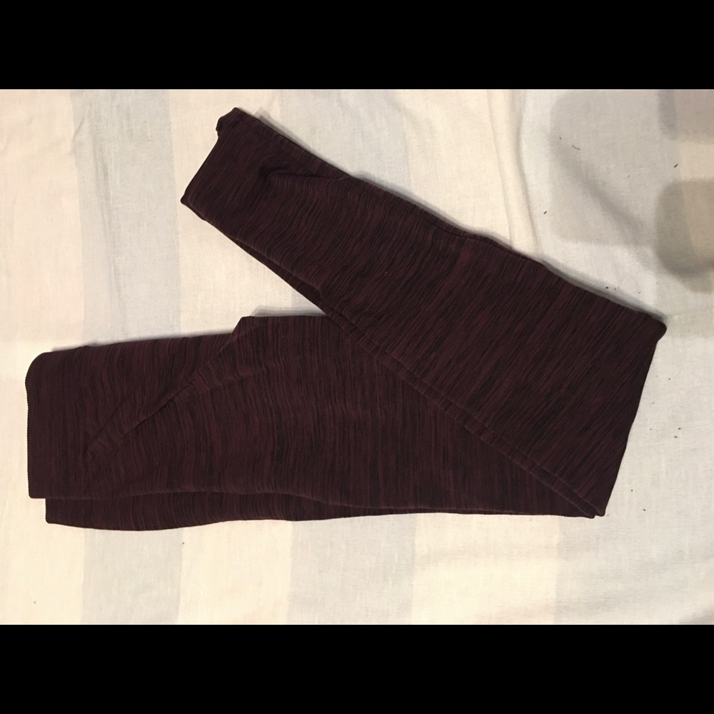 Maroon leggings
